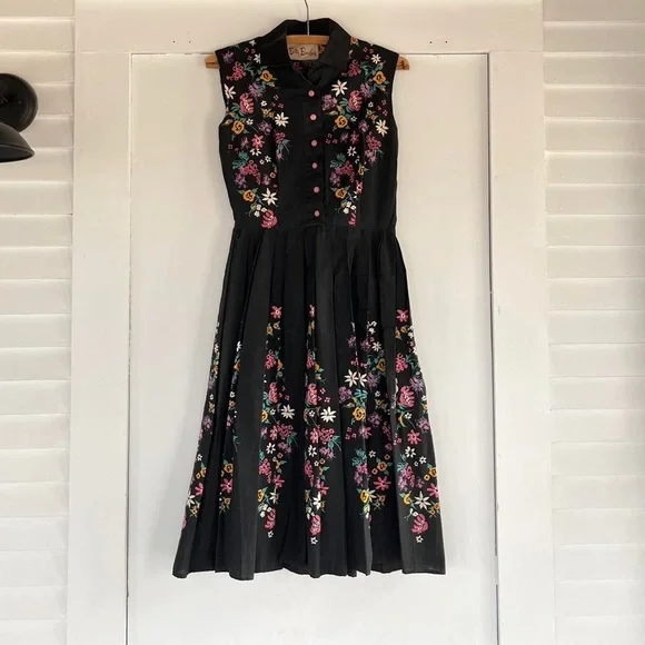 50s Vintage Betty Barclay Cute Floral Black Cotton Cottage Dress XS Small 2 4 6 - Picture 2 of 5